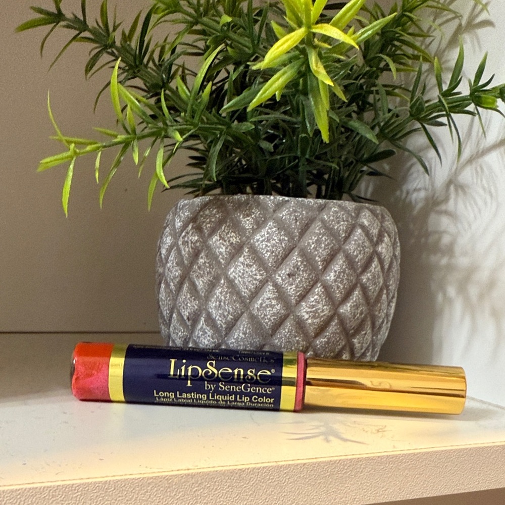 SeneGence LipSense in Bold Red with Gold Cap
